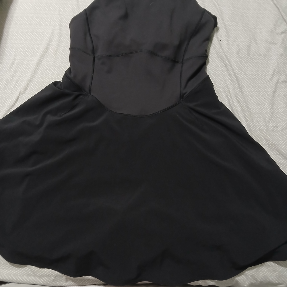 lululemon athletica Black Backless Skater Athletic Dress - Picture 2 of 4